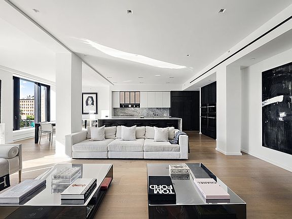4th image of 11 Beach St APT 4A