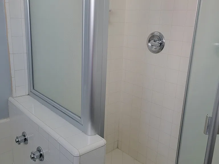 595 W Sierra Madre Blvd #L — Photo 14