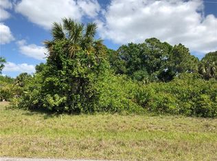 190 Baytree Dr, Rotonda West, FL 33947