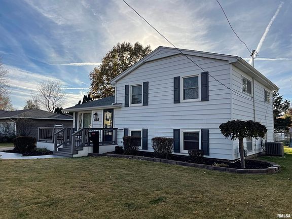 5th image of 898 Hawkinson Ave