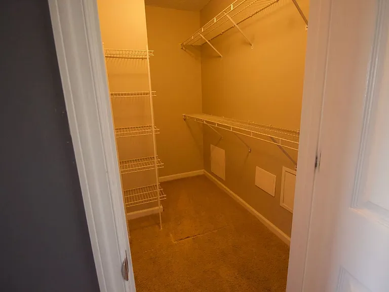 120 Breezewood Dr — Photo 26