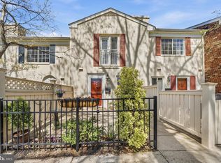 1589 N Van Dorn St #B, Alexandria, VA