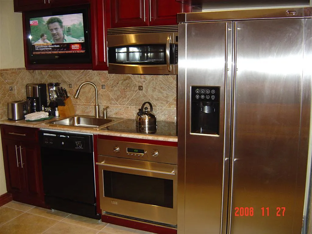 1 bed, 360 sqft, $1,995 — Photo 2