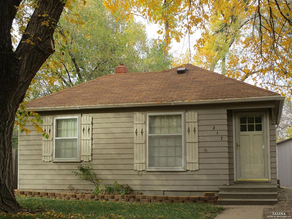 1st image of 217 E Kirwin Ave