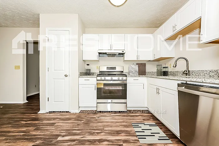 4 bed, 2.0 bath, 1526 sqft, $1,795 — Photo 2