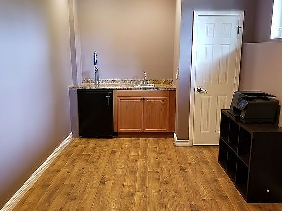 4th image of 3128 Gansett Pkwy