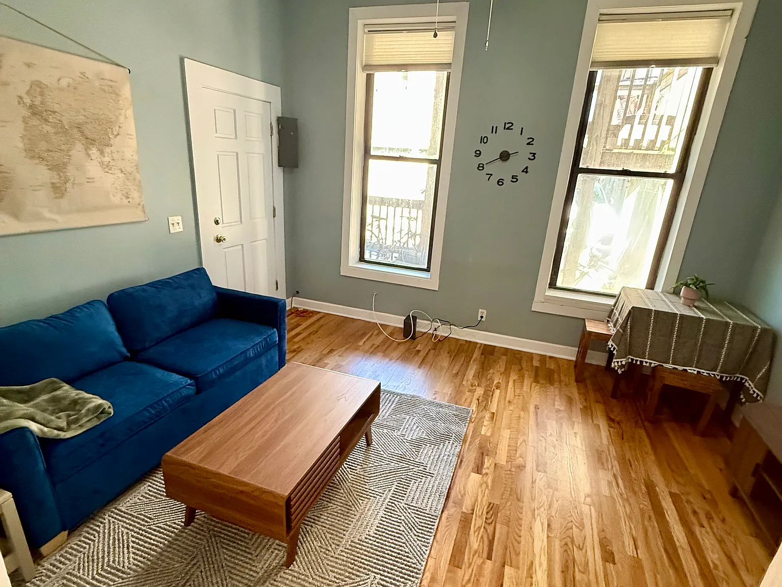1449 N Artesian Ave — Photo 3