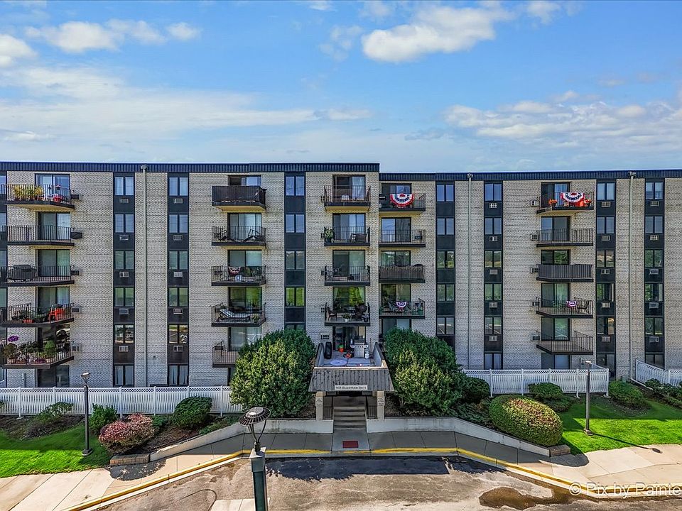 1st image of 9078 Heathwood Dr #5K