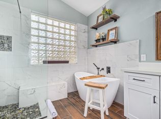 621 N Hawk Cir, Gilbert, AZ 85234