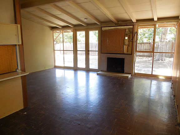 2nd image of 18640 Medicus Ct