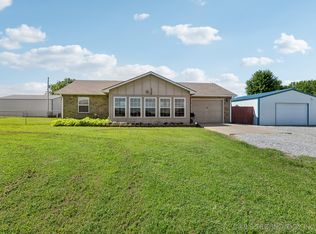 2940 E 560 Rd, Locust Grove, OK 74352