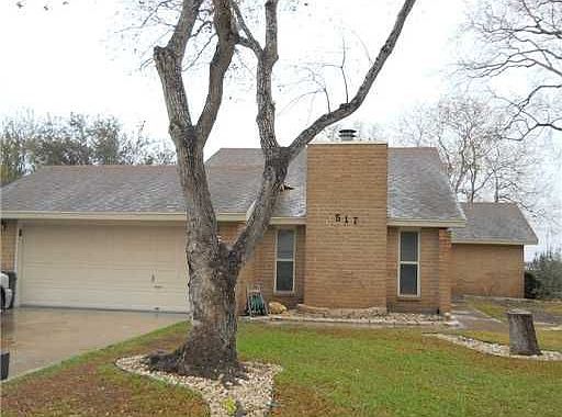 1st image of 517 Vista Dr