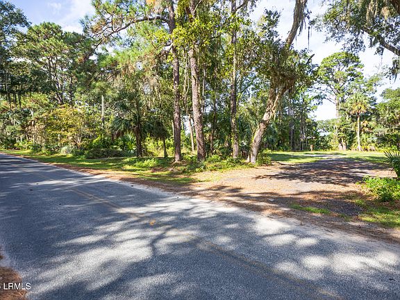 2nd image of 125 Horse Island Drive