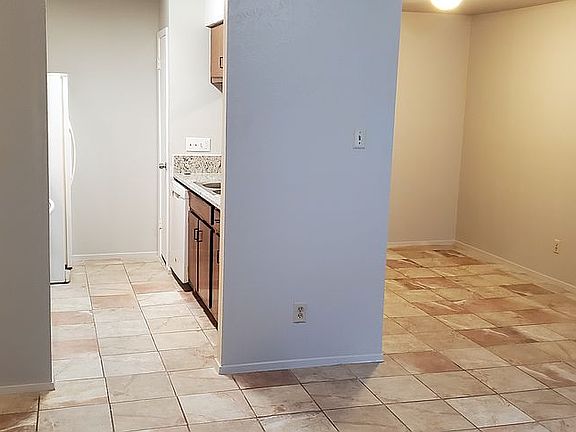 4th image of 510 E Denton Dr APT 60