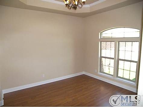 3rd image of 1102 Nathan Ln