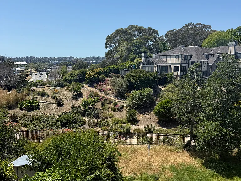 225 Buena Vista Ave — Photo 7