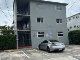 107 SW 18th Ct, Miami, FL