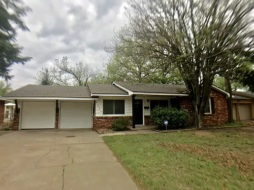 2029 NW 46th St Photo 1