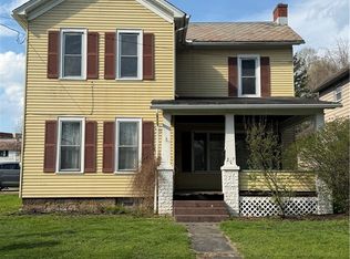 237 W Chestnut St, Lisbon, OH