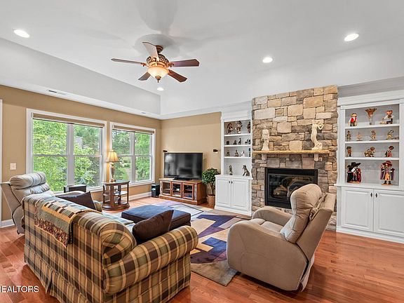 5th image of 115 Tecumseh Ln