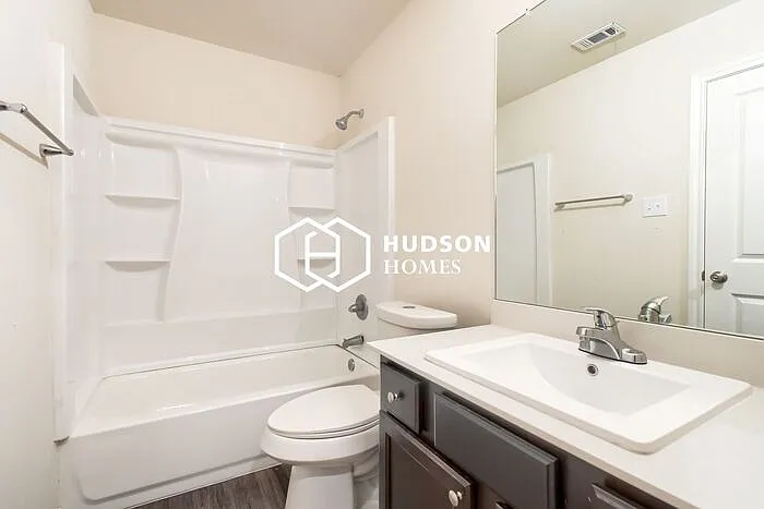 608 Preston St — Photo 11