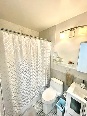 Rented by Addison Property Group | media 16