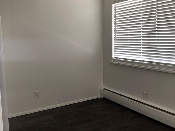 4th image of 131 W Egbert St APT 303