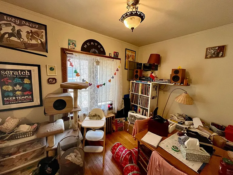4422 N Oakland Ave — Photo 5