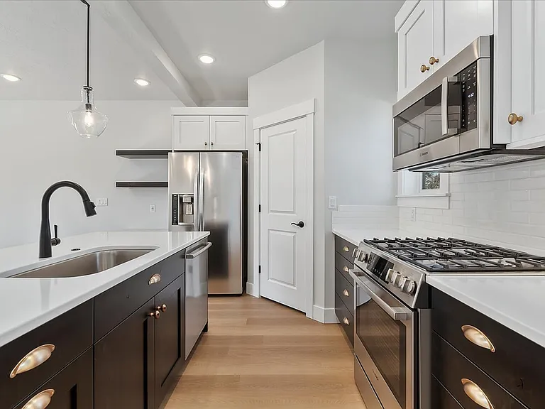 Bradbury Luxury Townhomes — Photo 59