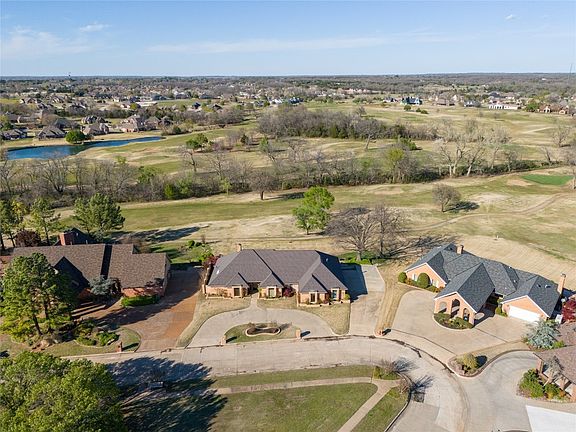 2nd image of 2408 Robinwood Pl