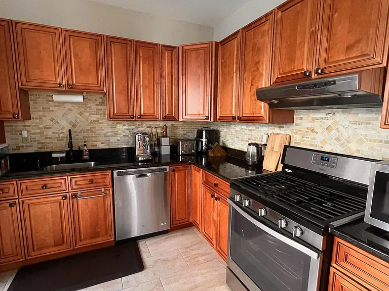 16 Stallion Ct — Photo 12