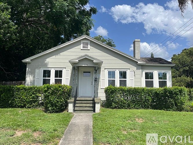 1st image of 903 N Shine Ave
