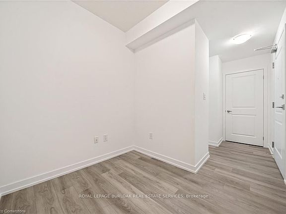 3rd image of 460 Dundas St E #230