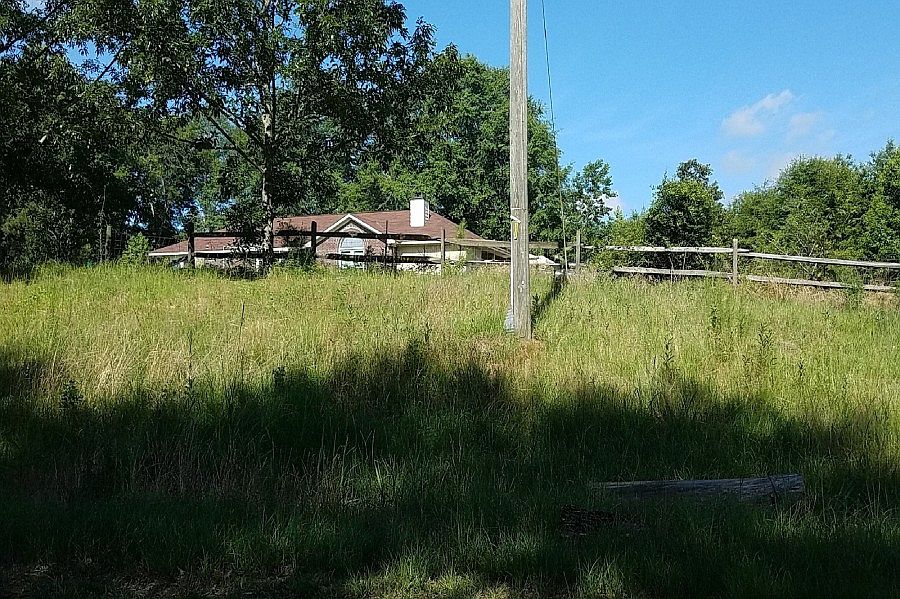 2nd image of 677 Johnny Miller Rd