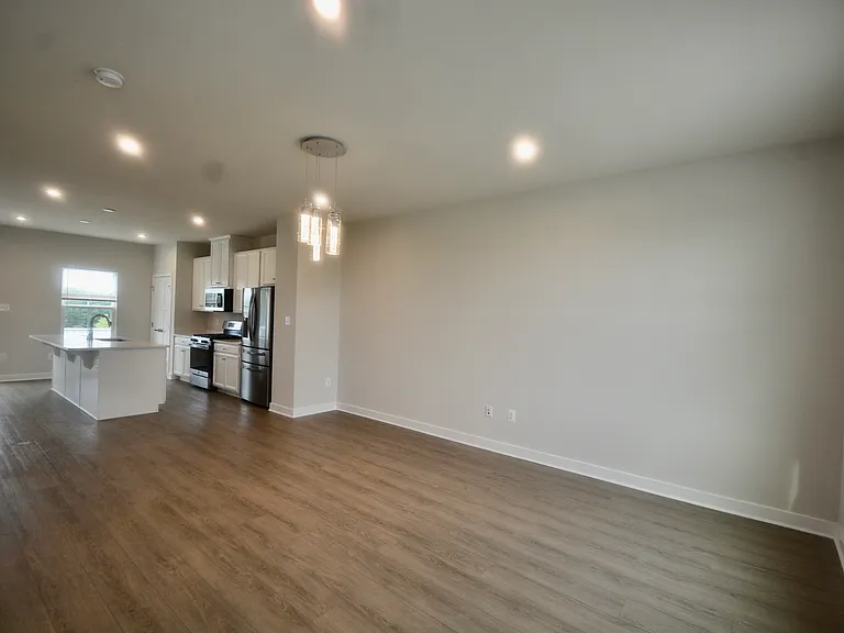126 Fletcher Cir — Photo 8