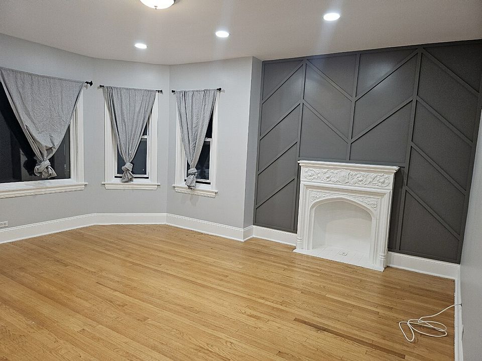 1st image of 7725 S Essex Ave APT 2