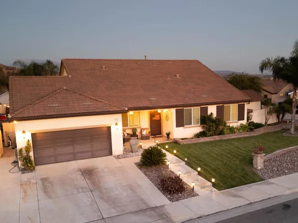 102 Knoll Crest Dr, Calimesa, CA 92320