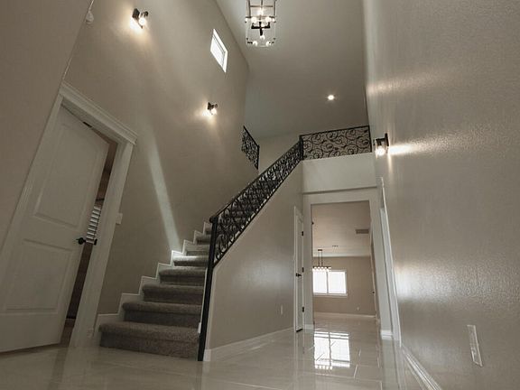 4th image of 7853 Enchanted Cliff Dr