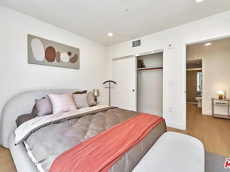 510 S Oxford Ave #310 — Photo 27