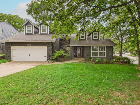 9804 S Lakewood Pl, Tulsa, OK 74137