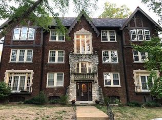 7514 Byron Pl APT 2E, Clayton, MO 63105