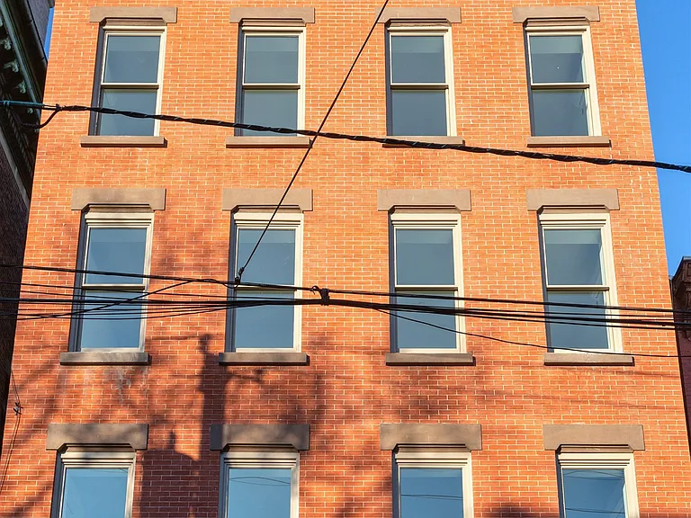 244 2nd St #3L — Photo 1