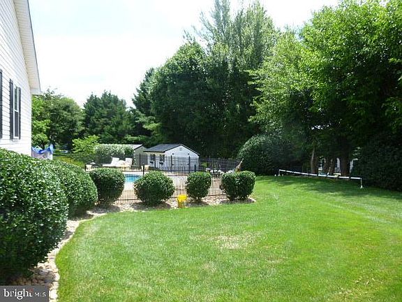 3rd image of 2408 Bailey Ave