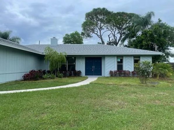 1325 SE Floresta Drive, Port St Lucie, FL 34983