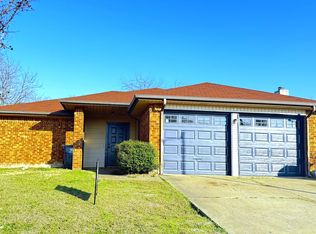 5929 Inks Lake Dr, Arlington, TX 76018