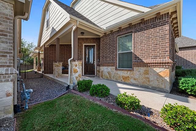 1st image of 2910 Esplanade Blvd #2910