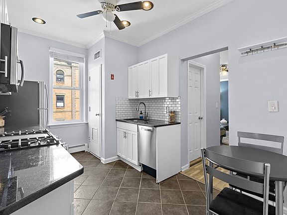 4th image of 423 Jefferson St APT 7