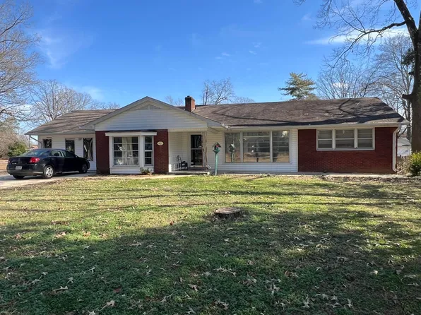 1832 Peabody St, Florence, AL 35630
