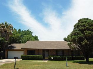 304 S 8th St, Pflugerville, TX 78660