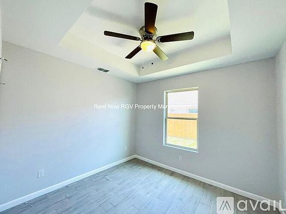 5th image of 3802 Las Vistas Ln #2